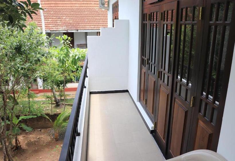 バルコニー付きデラックスルーム, Welcome Inn Mirissa