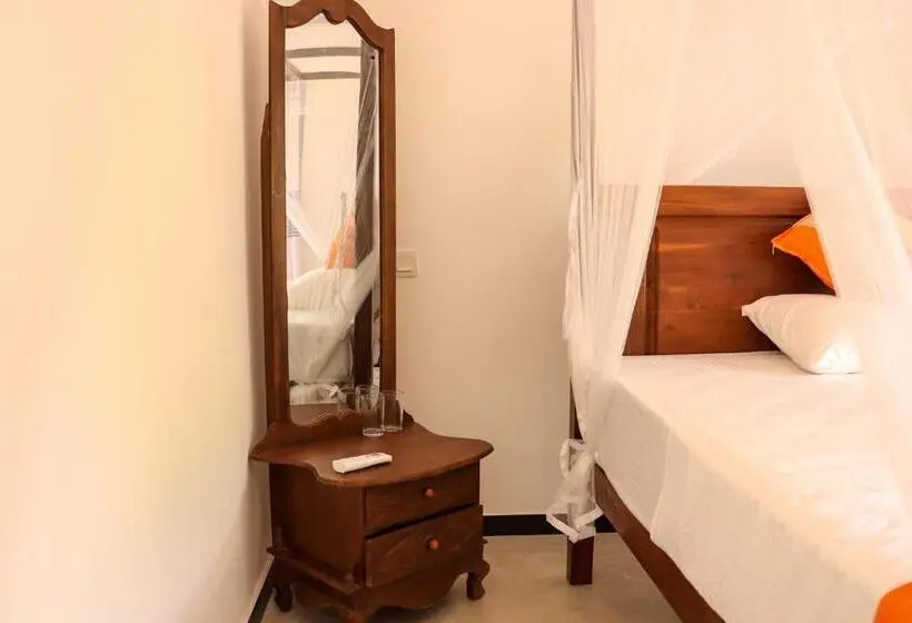 اتاق لوکس با بالکن, Welcome Inn Mirissa