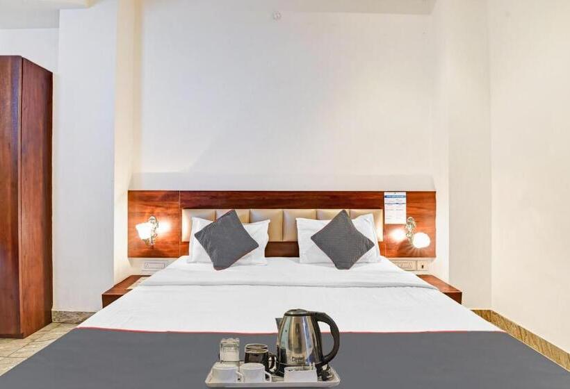 اتاق کلاسیک سه تخته, Collection O 70296 Hotel Sarover