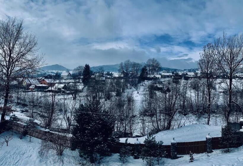 اتاق استاندارد با چشمانداز کوهستان, Arnica