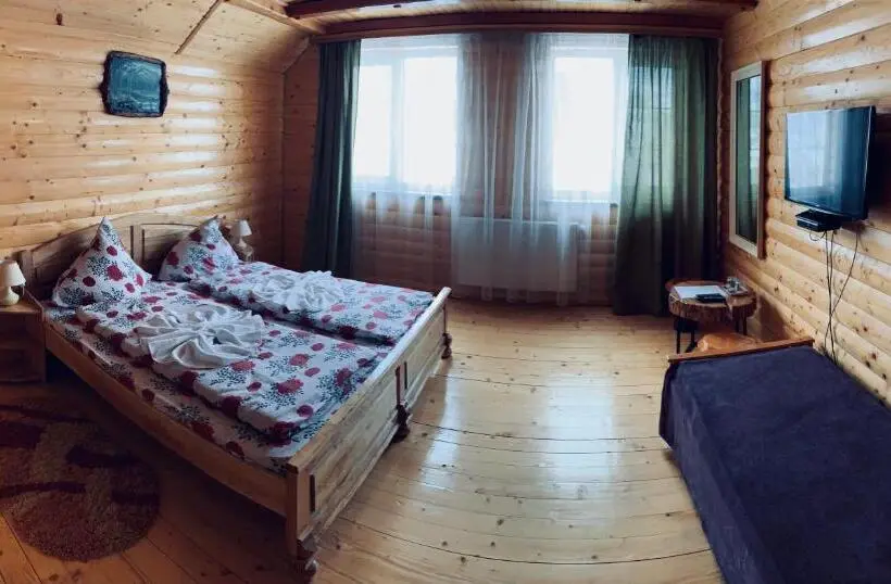 Standard Kolmen Hengen Huone, Arnica