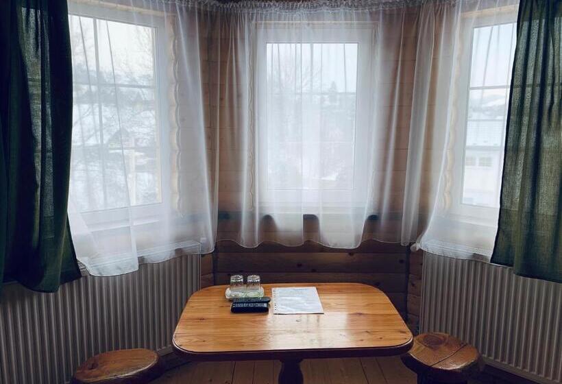 اتاق سوپریور سه تخته, Arnica