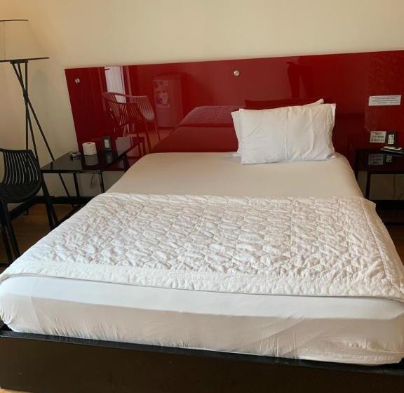 اتاق استاندارد, Gia Huyền