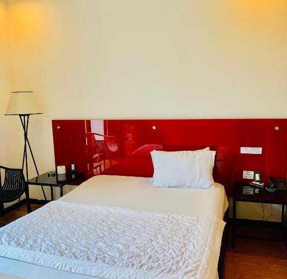 اتاق استاندارد, Gia Huyền