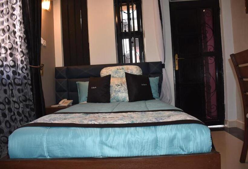 اتاق لوکس یک تخته, Pent House Inn Namugongo