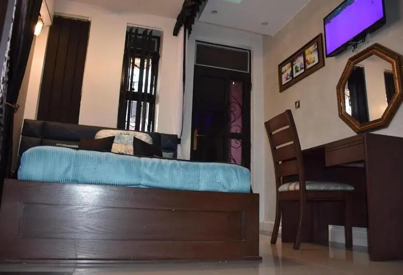 اتاق لوکس, Pent House Inn Namugongo