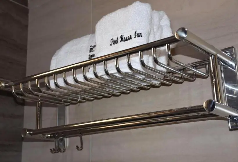 اتاق سوپریور, Pent House Inn Namugongo
