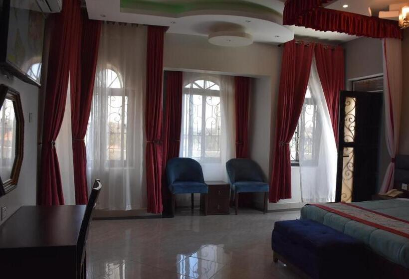 اتاق سوپریور, Pent House Inn Namugongo