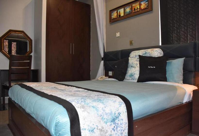 اتاق لوکس یک تخته, Pent House Inn Namugongo
