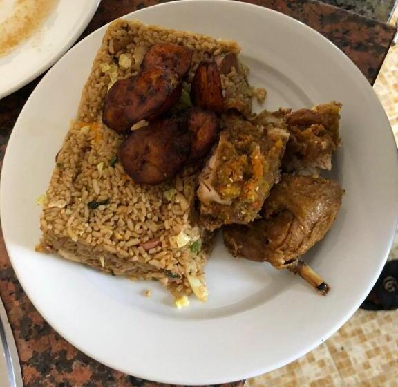 سوییت لوکس, Royal Kamak