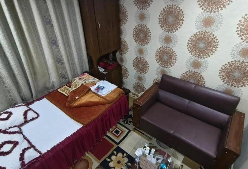 اتاق اکونومی یک تخته, Metro Hotel Quetta