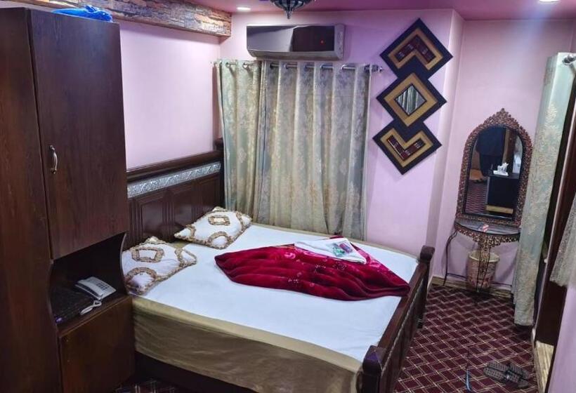 اتاق اکونومی, Metro Hotel Quetta