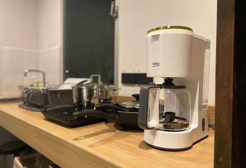 סטודיו משפחתי, Bedsment 2nd Floor