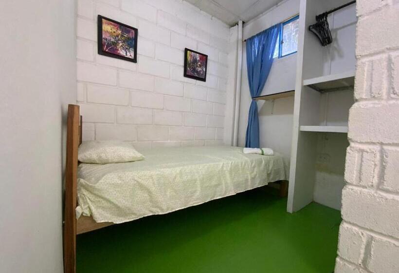 スタンダードシングルルーム, Casa Universitaria El Trebol