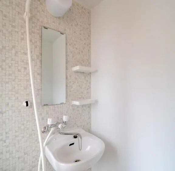 خانه 1 خوابه, Kamakura International House Double Room W Shower Toilette   Vacation Stay 11408