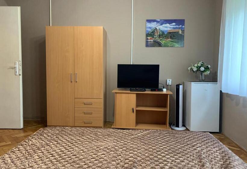 Номер Стандарт Совместная Ванная, Leander House
