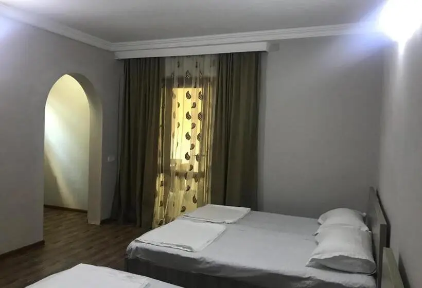 Economy Quadruple Room, Nina Two