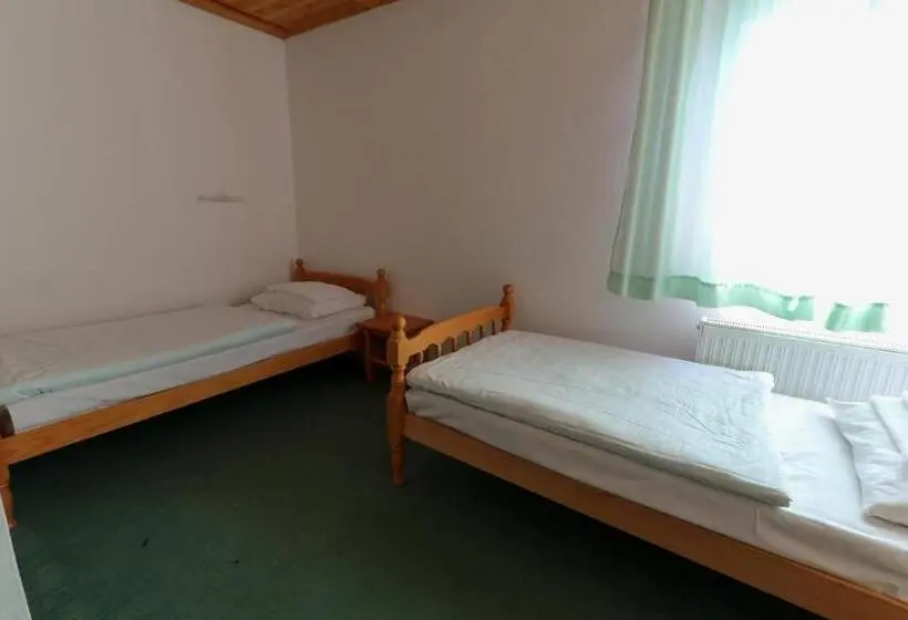 اتاق استاندارد سه نفره, šumarska Kuća Ognjište