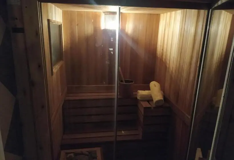 スイート, Al Rio Suites