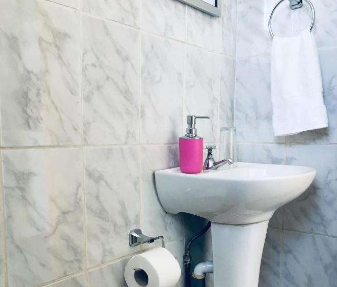 Четырехместный Номер Стандарт, Hostal Amunategui