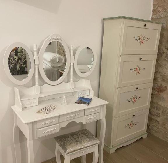 חדר סטנדרט לשלושה, B&b I Giardini