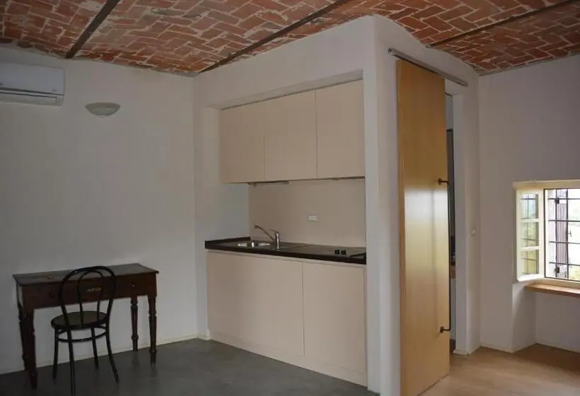Huoneisto 1 Makuuhuone, Cascina Valtignosa Camere Con Vigna