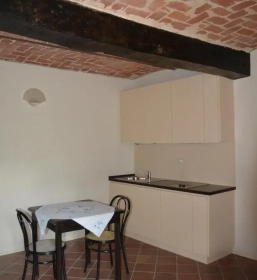 Huoneisto 1 Makuuhuone Pohjakerros, Cascina Valtignosa Camere Con Vigna