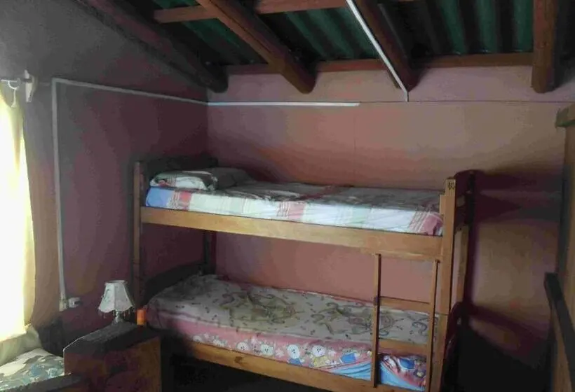 Vuode Makuusalissa, Hostel Lo De Milton