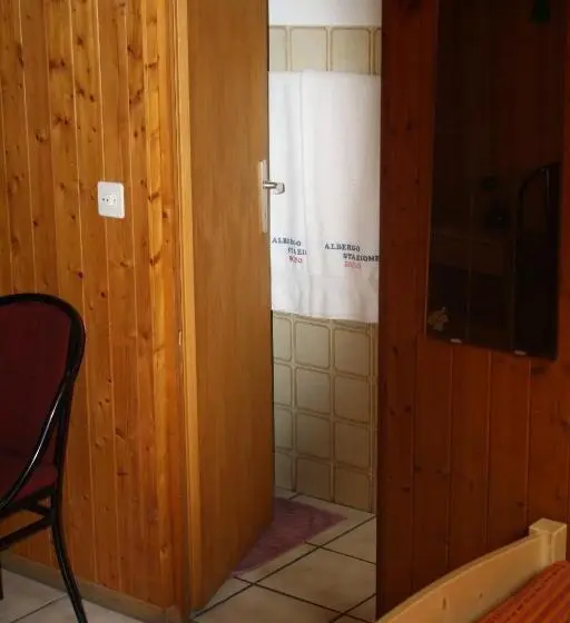 スタンダードトリプルルーム, Albergo Stazione