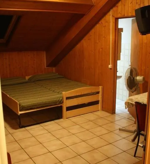 スタンダードトリプルルーム, Albergo Stazione