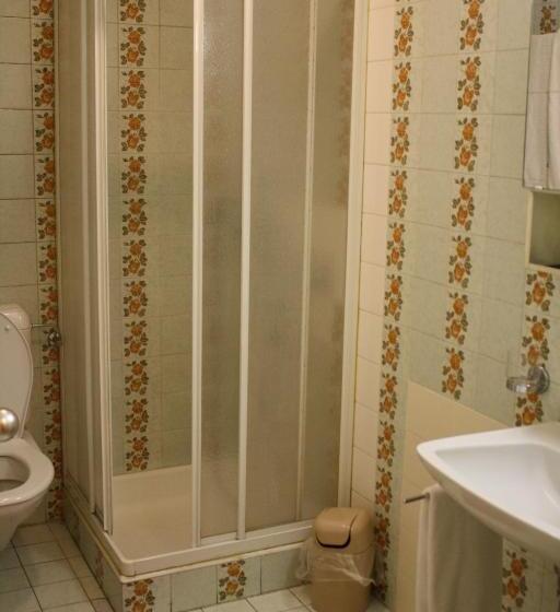 חדר סטנדרט לארבעה, Albergo Stazione