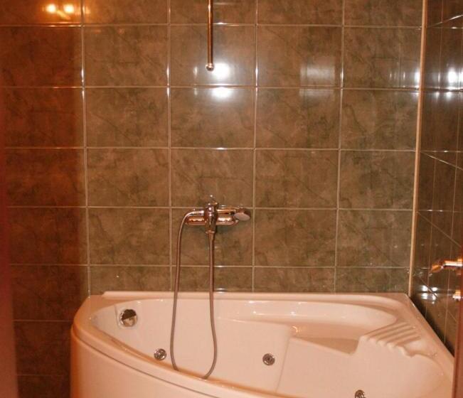 Полулюкс с Гидромассажем, Elegance