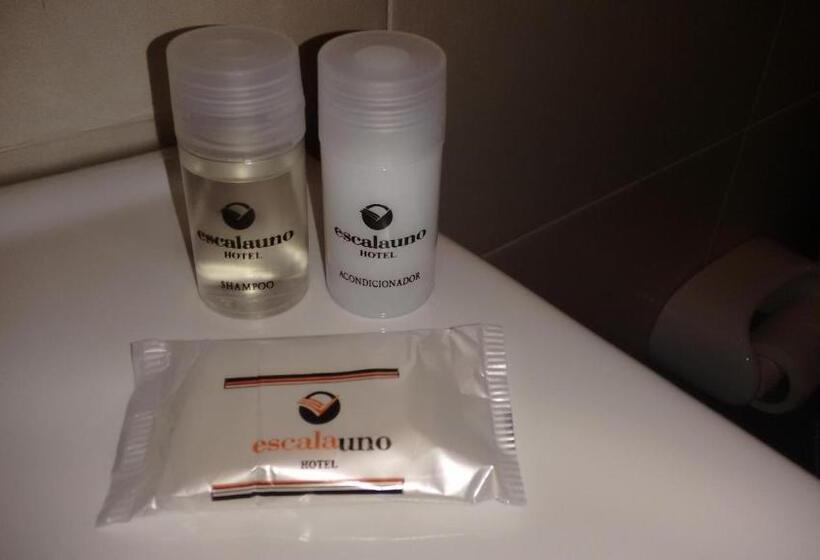 غرفة قياسية, Escala Uno