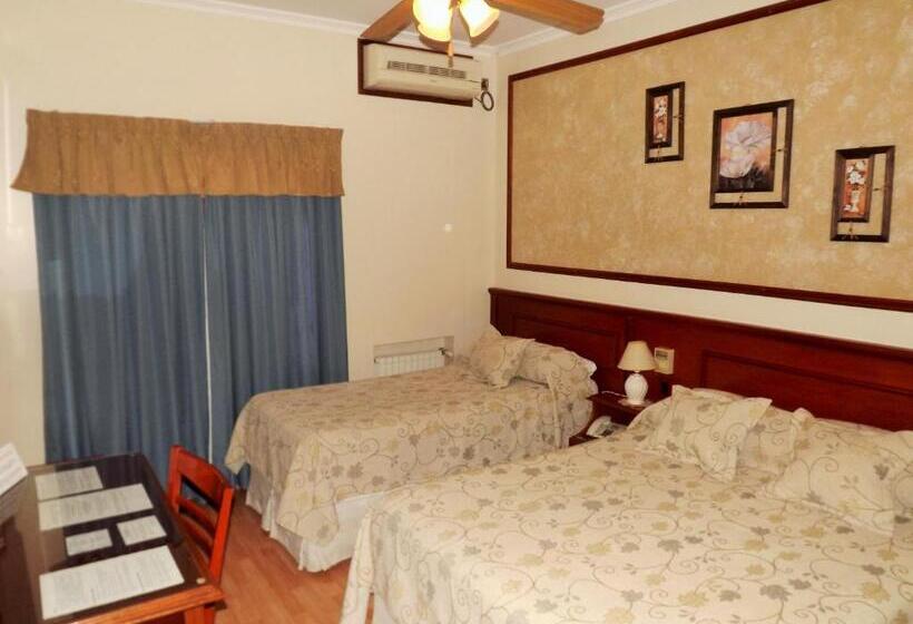 غرفة عائلية تنفيذية, Escala Uno