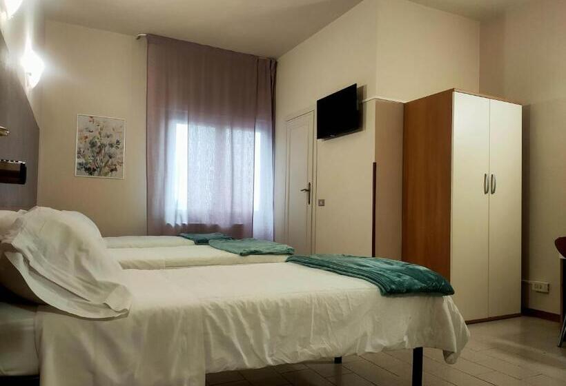 اتاق استاندارد سه نفره, Il Boschetto