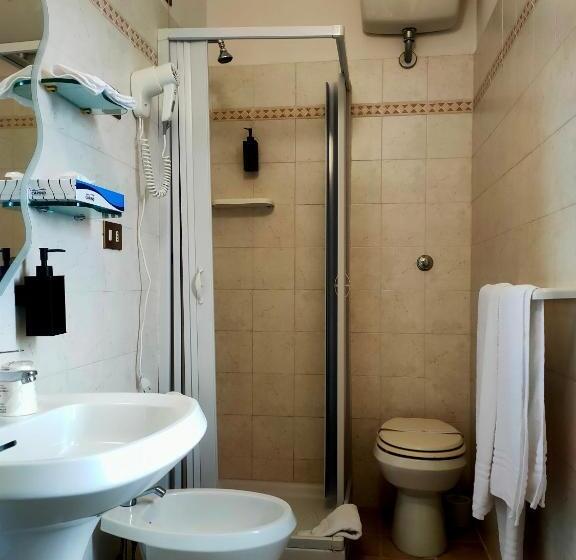 اتاق استاندارد سه نفره, Il Boschetto