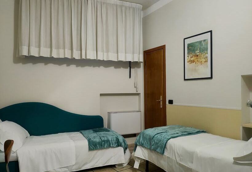 اتاق استاندارد چهار تخته, Il Boschetto