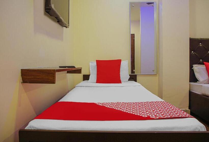 חדר קלאסי לשלושה, Oyo Flagship Dr Plaza