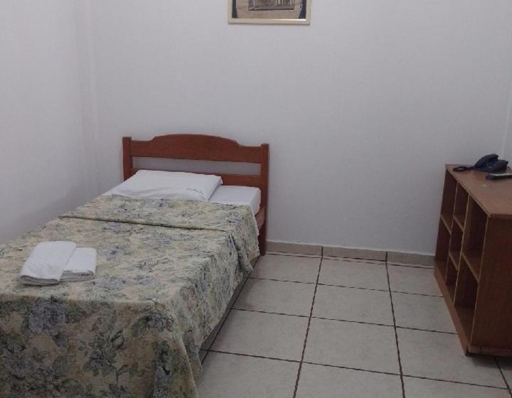 标准单人间, Plaza Inn Flat Residence