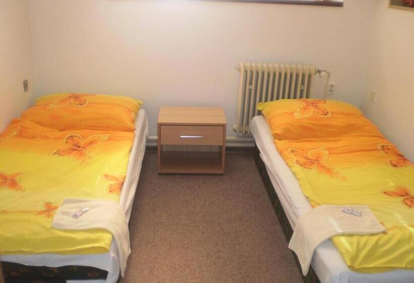 スタンダードルーム, Pod Skalou