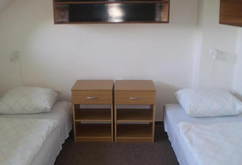 スタンダードルーム, Pod Skalou