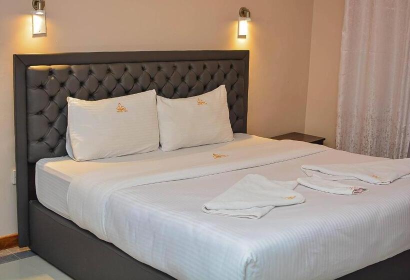 سوییت, Taji Nanyuki