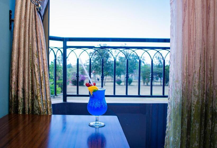 اتاق استاندارد یک نفره, Taji Nanyuki