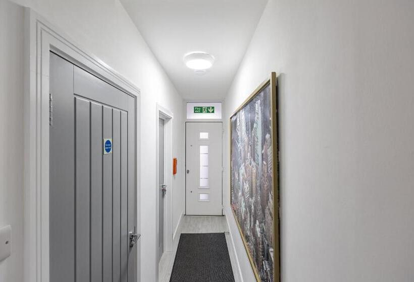 شقة غرفة نوم واحدة بالطابق الأرضى, Pembroke Heights