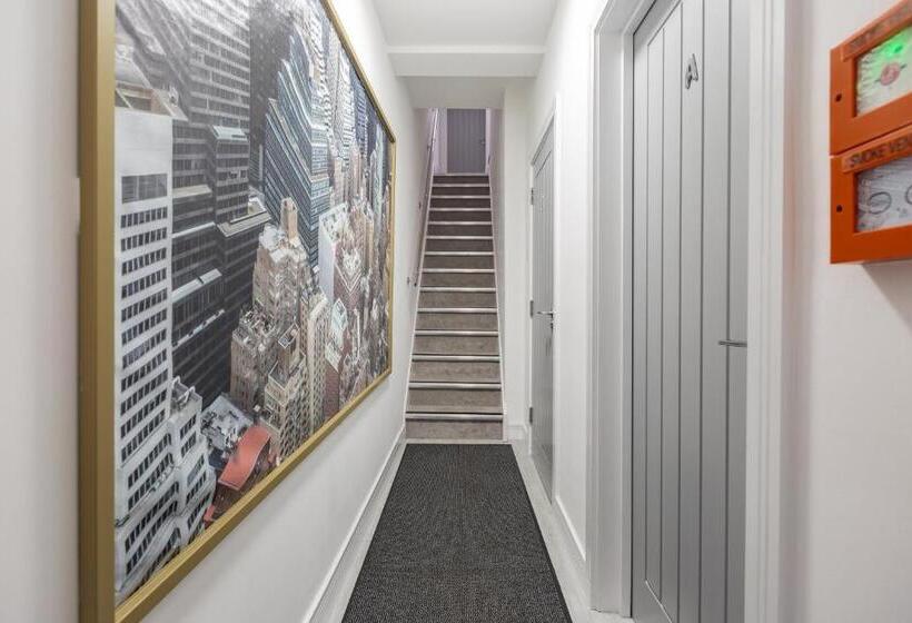 شقة غرفة نوم واحدة بالطابق الأرضى, Pembroke Heights