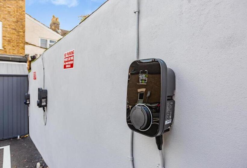 شقة غرفة نوم واحدة بالطابق الأرضى, Pembroke Heights