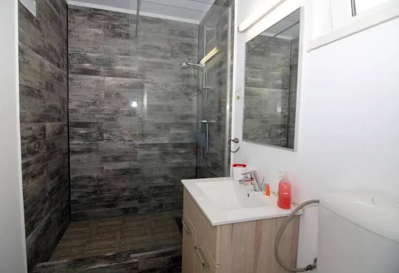 اتاق استاندارد, Bunga Bunga Resort Mamaia Nord