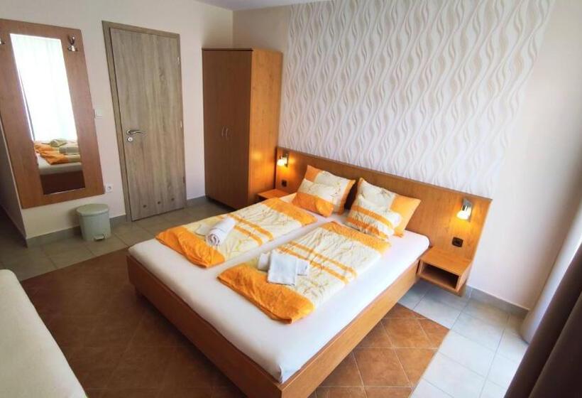 Номер Стандарт Трехместный, Green Guesthouse Balatonfüred