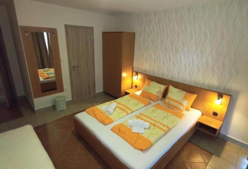 Номер Стандарт Трехместный, Green Guesthouse Balatonfüred