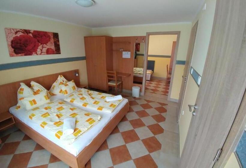 Семейный Номер, Green Guesthouse Balatonfüred